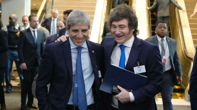 Dolarización de carteras: cuánto espera el Gobierno de cobertura ante las elecciones y cómo se prepara para enfrentarlo