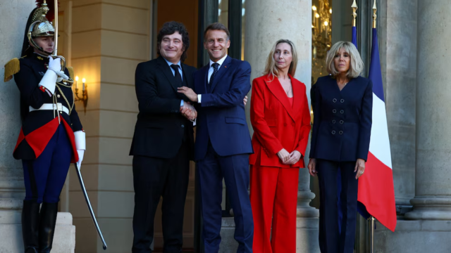 Javier Milei se reunió con Emmanuel Macron en el Palacio Elíseo: hablaron de superávit, ajuste y negocios
