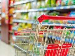 Las ventas en supermercados cayeron por tercer mes consecutivo en agosto