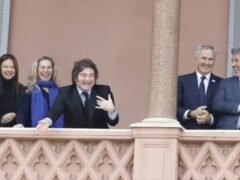 El partido de Flávio Bolsonaro reconoció el triunfo de Lula, mientras Milei sigue en silencio