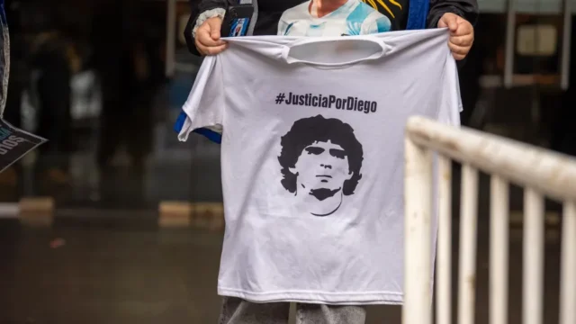 Juicio por la muerte de Maradona: el llanto de uno de los jueces al cierre del debate