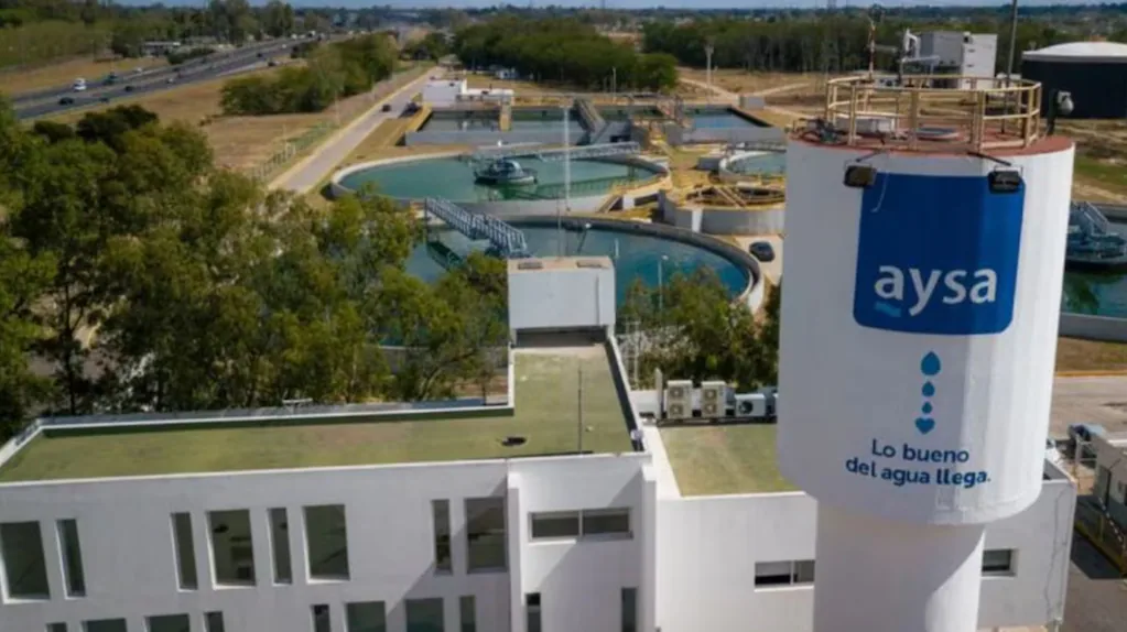 Antes de firmar la privatización, AySA busca aplicar cambios en las tarifas: cómo será el nuevo esquema y a quiénes puede afectar