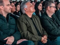 De cara al 2027, Llaryora «pule» la estrategia digital del oficialismo