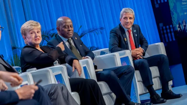 Deuda: el Gobierno debe pagarle casi US0 millones al FMI en noviembre