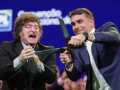 La fuga de Flávio Bolsonaro vía Argentina abre un nuevo capítulo de la tensión diplomática con Brasil
