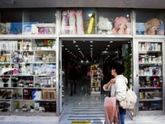 Paritaria de Comercio: el sindicato y las cámaras empresarias acordaron un aumento del 5,7% y un bono de .000