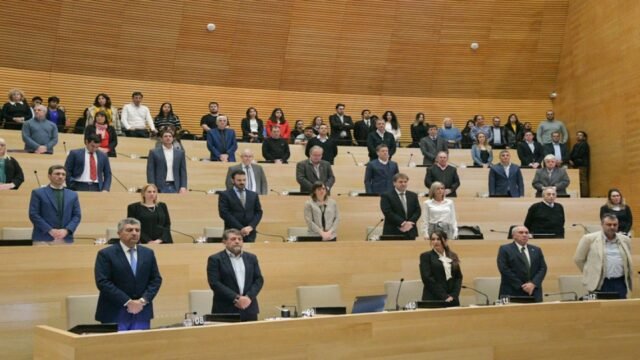 «Quemarse en la hoguera»: El repudio a Milei que pone a prueba a la UCR y al juecismo en Córdoba