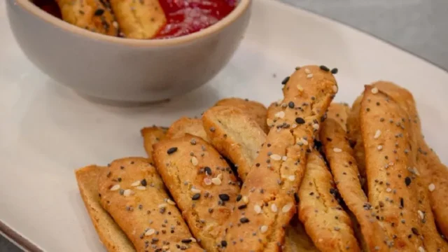 Bastones de garbanzo: una receta fácil, práctica y crocante