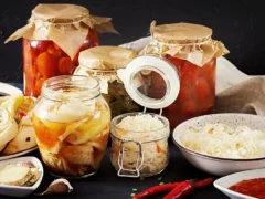5 alimentos con probióticos naturales para estabilizar la microbiota intestinal