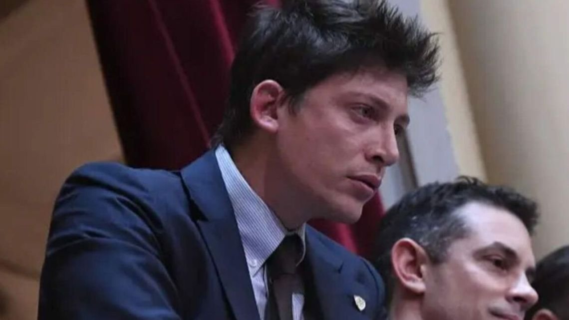 Santiago Caputo aseguró que la mayoría de los gobernadores respalda el proyecto de Ley Malvinas
