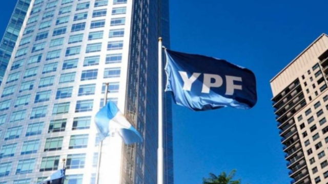 YPF cerró su balance con resultados récord y 900 millones de dólares de flujo de caja libre