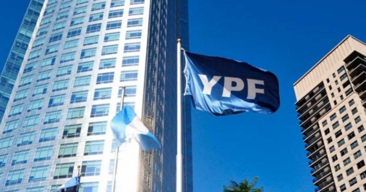 YPF cerró su balance con resultados récord y 900 millones de dólares de flujo de caja libre