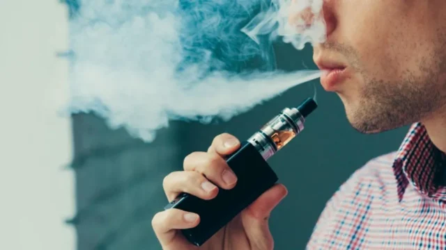 Del retroceso del cigarrillo al auge del vapeo: buscan ampliar los espacios libres de humo