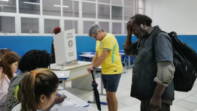 Balotaje entre Lula y Bolsonaro: dónde pueden votar en Argentina los residentes brasileños en la elección de este domingo