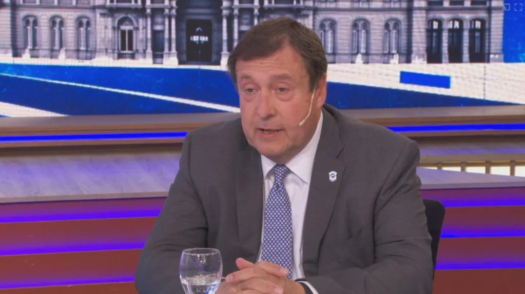 Alberto Weretilneck confirmó que Río Negro adelantará las elecciones provinciales y respaldó la eliminación de las PASO