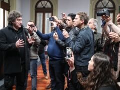 Se suman más repudios a los ataques de Milei a la prensa: «La violencia institucional afecta a la democracia»